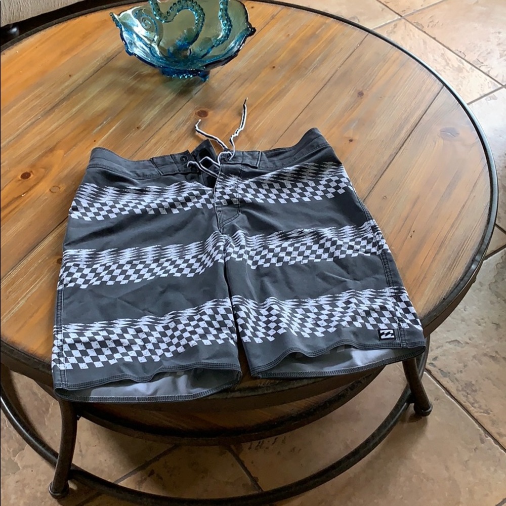 Billabong Mens boardshort Size 30
